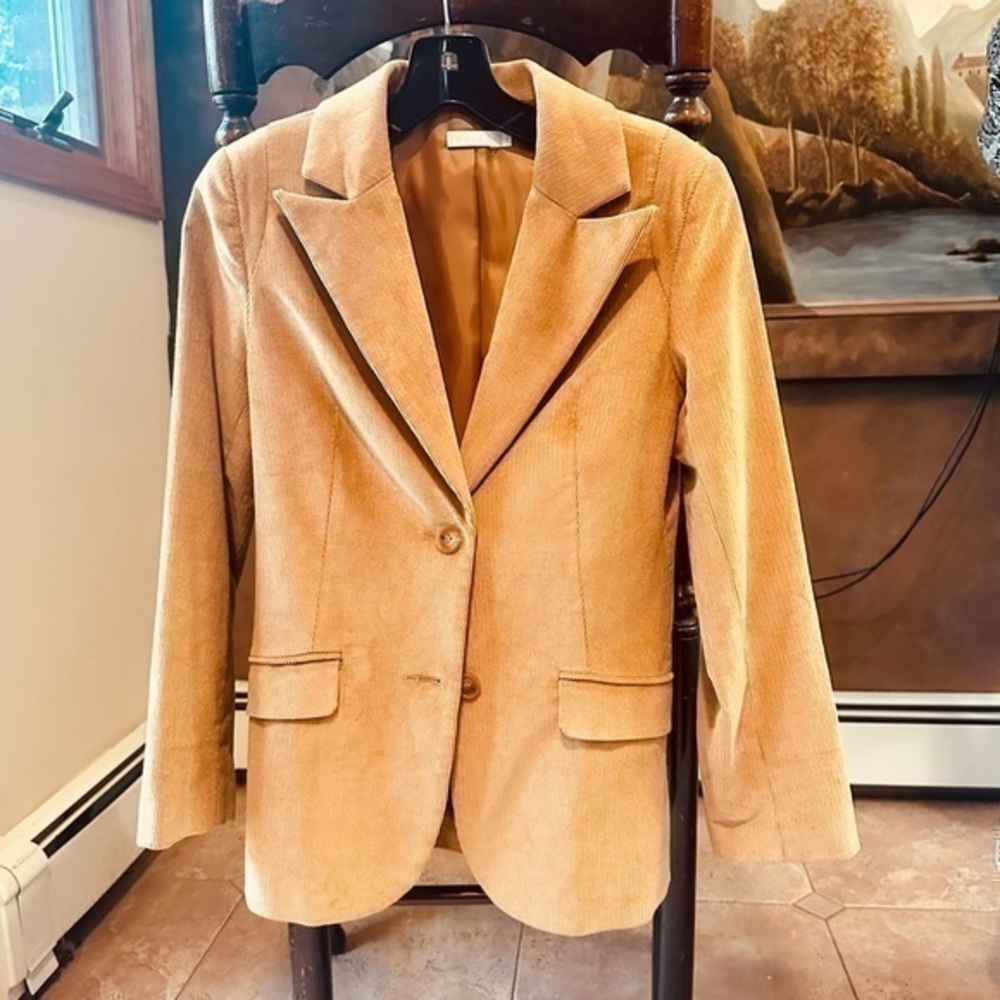 ✨💛Women’s Tan Corduroy Blazer✨💛 Size 4✨💛